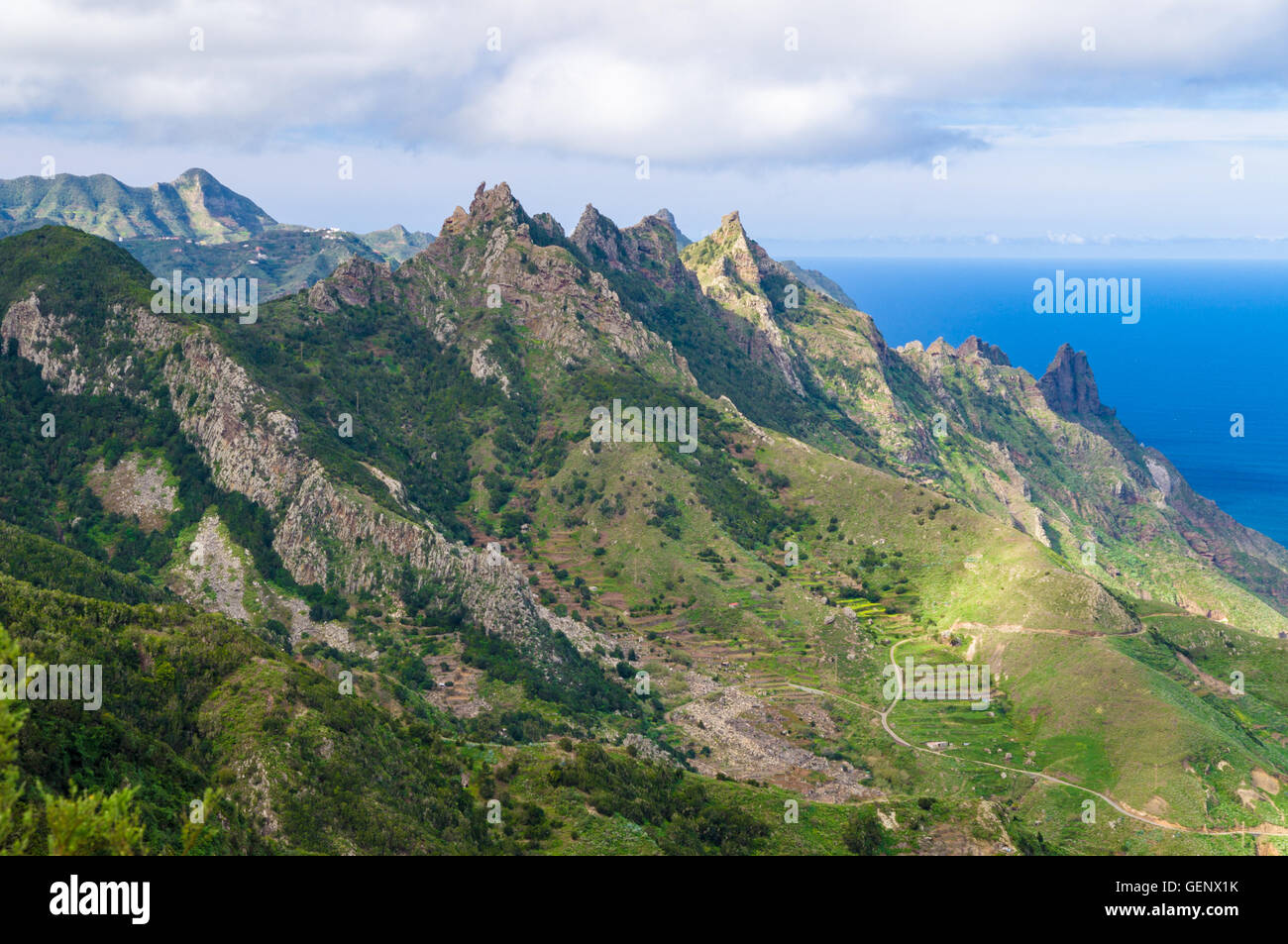Anaga-Gebirge und Tal Blick vom Mirador El Bailadero, Teneriffa, Spanien Stockfoto