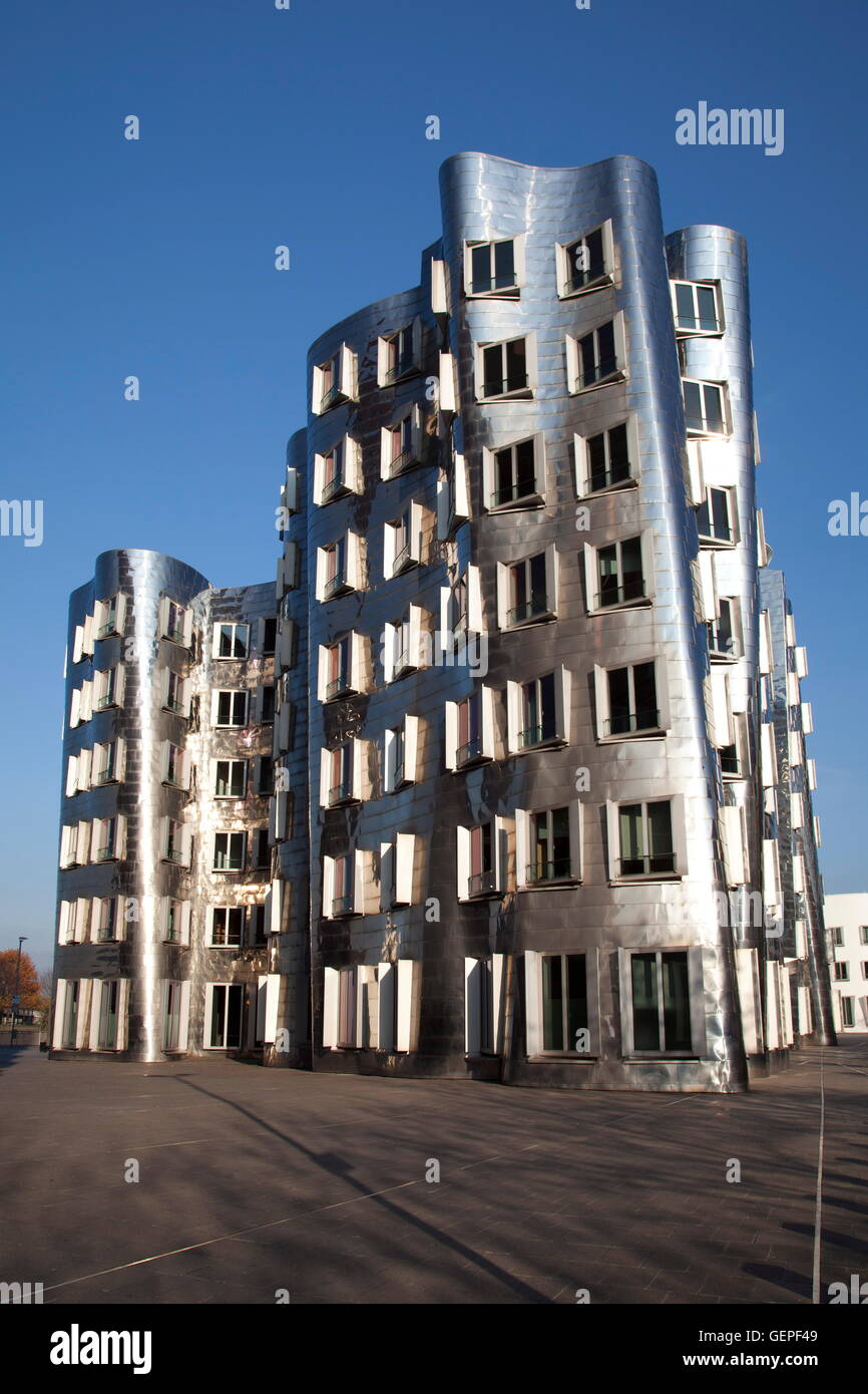 Geographie / Reisen, Deutschland, Nordrhein-Westfalen, Rheinland, Düsseldorf, Medienhafen (Stadtteil), Neuer Zollhof, Gehry-Bauten errichtet: 1996-1999 von Gehry, Stockfoto
