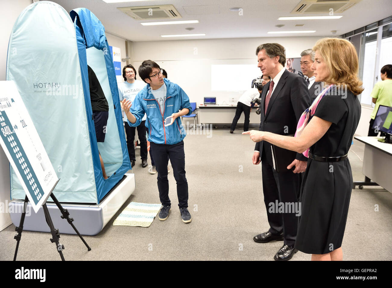 Stv. Sekretär Blinken und Botschafter Kennedy Besuch 'Tōdai nach Texas'-Programm an der University of Tokyo Stockfoto