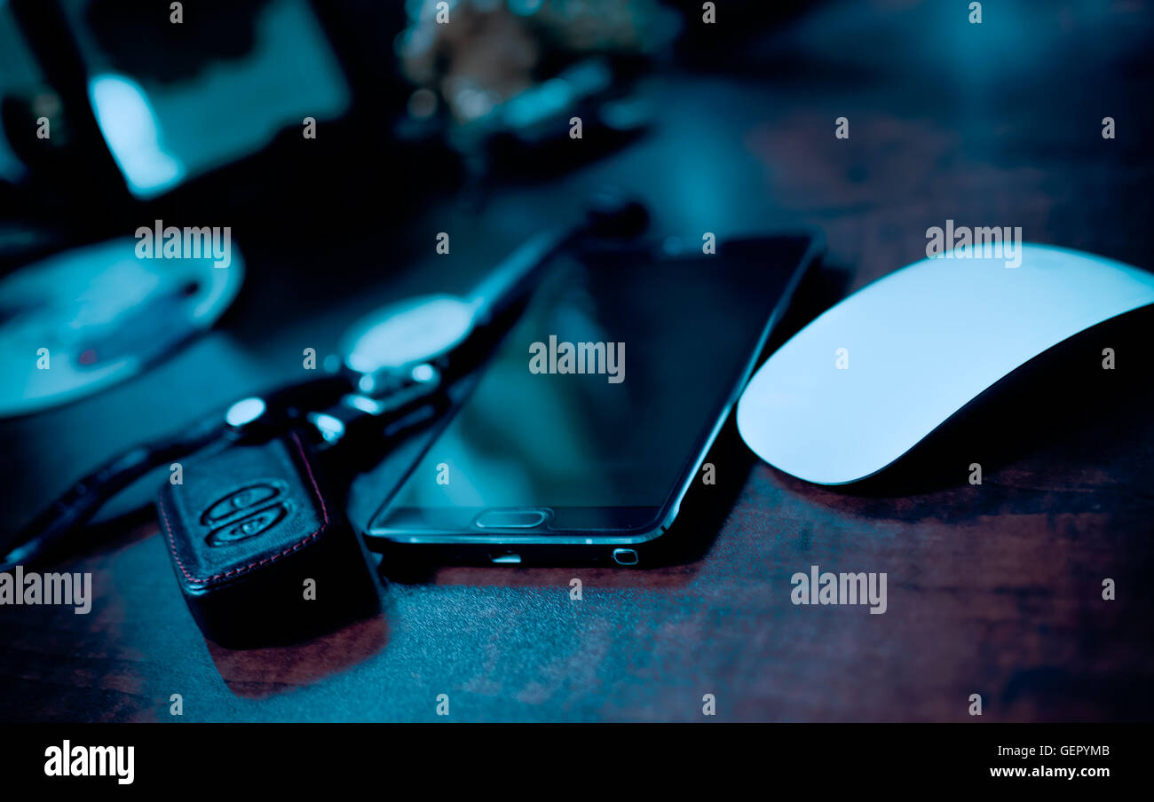 Unternehmen Hintergrund Handy Uhr Autoschlüssel Stockfoto