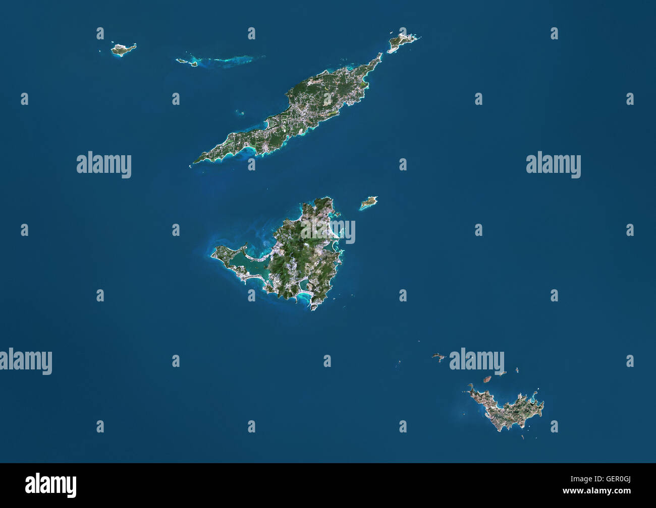 Satellitenansicht von Anguilla, Saint-Martin und Saint-Barthelemy Inseln. Im Norden ist Anguilla, ein britisches Überseegebiet. Saint Martin und Sint Marteen, Center, gliedert sich zwischen Frankreich und den Niederlanden. Im Süden ist die Inseln Saint Barth. Dies Stockfoto