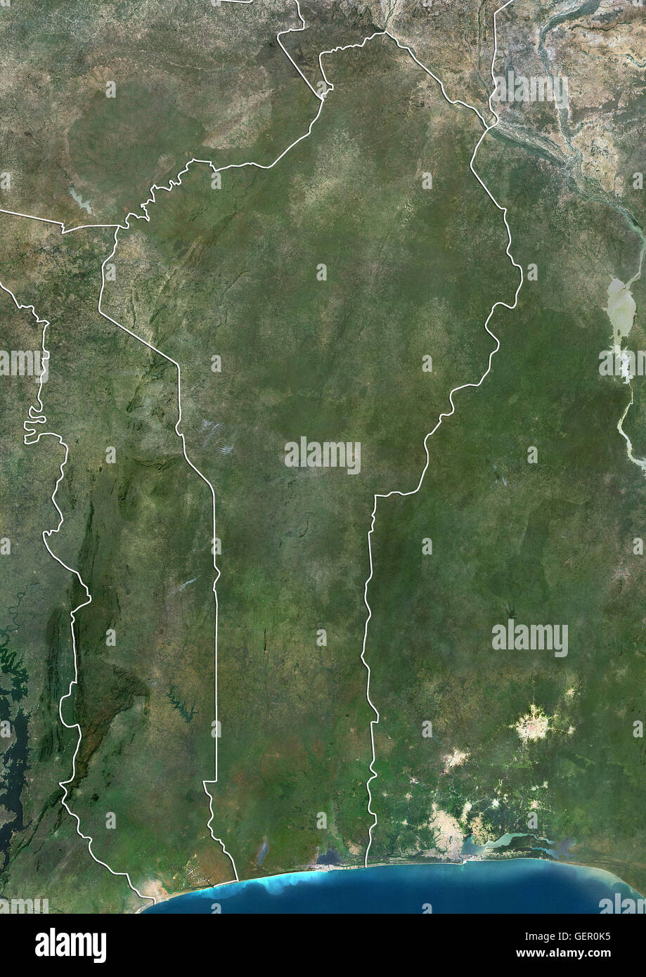 Satellitenansicht von Benin (mit Ländergrenzen). Dieses Bild wurde aus Daten von Landsat-Satelliten erworben erstellt. Stockfoto