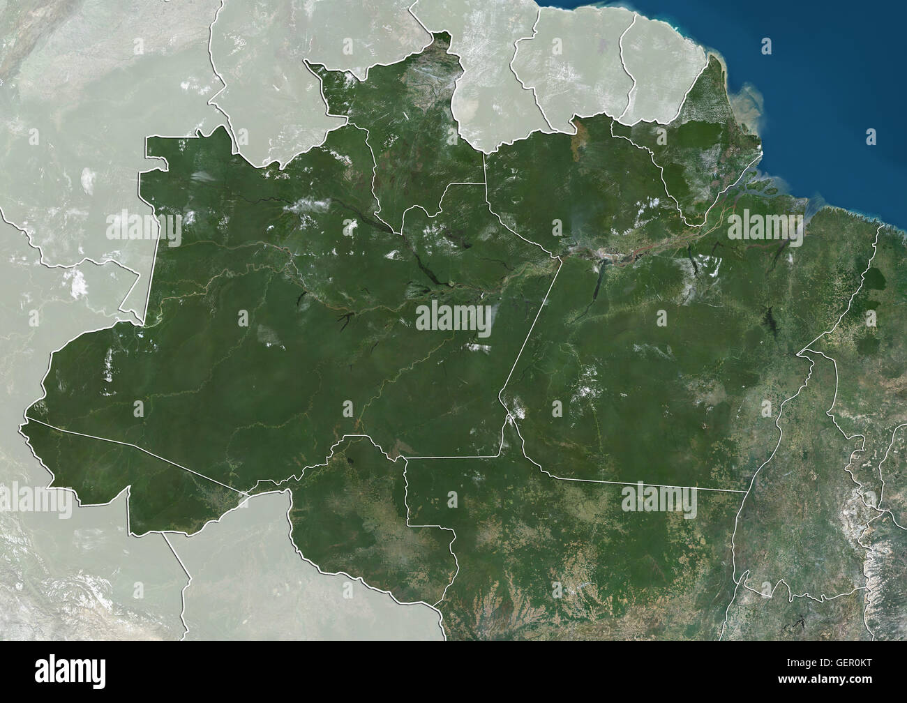 Satelliten-Ansicht der Norden Brasiliens (mit Verwaltungsgrenzen und Maske). Es besteht aus den Bundesstaaten Acre, Amapa, Amazonas, Para, Rondonia, Roraima und Tocantins. Dieses Bild wurde aus Daten von Landsat-Satelliten erworben erstellt. Stockfoto
