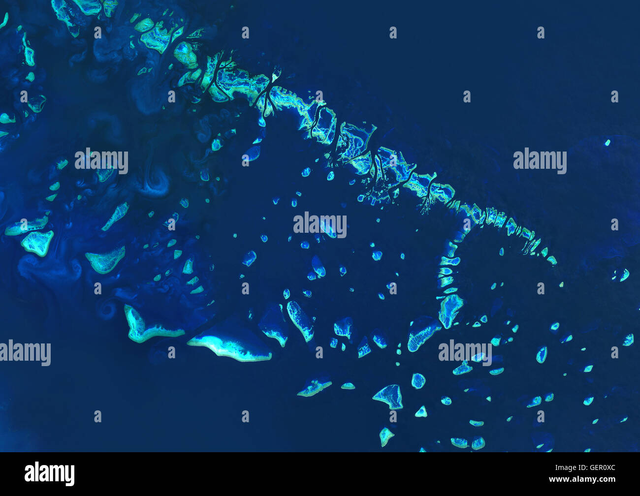 Satelliten-Blick auf das Great Barrier Reef, Australien, Mackays Küste. Dieses Bild wurde aus Daten, die im Jahr 2014 per Satellit Landsat 8 zusammengestellt. Stockfoto