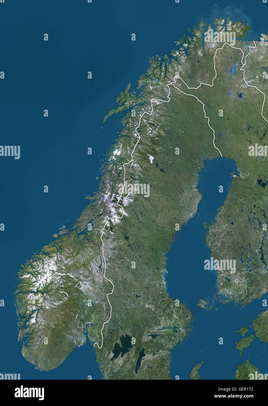 Satellitenansicht von Norwegen (mit Ländergrenzen). Dieses Bild wurde aus Daten von Landsat-Satelliten erworben erstellt. Stockfoto