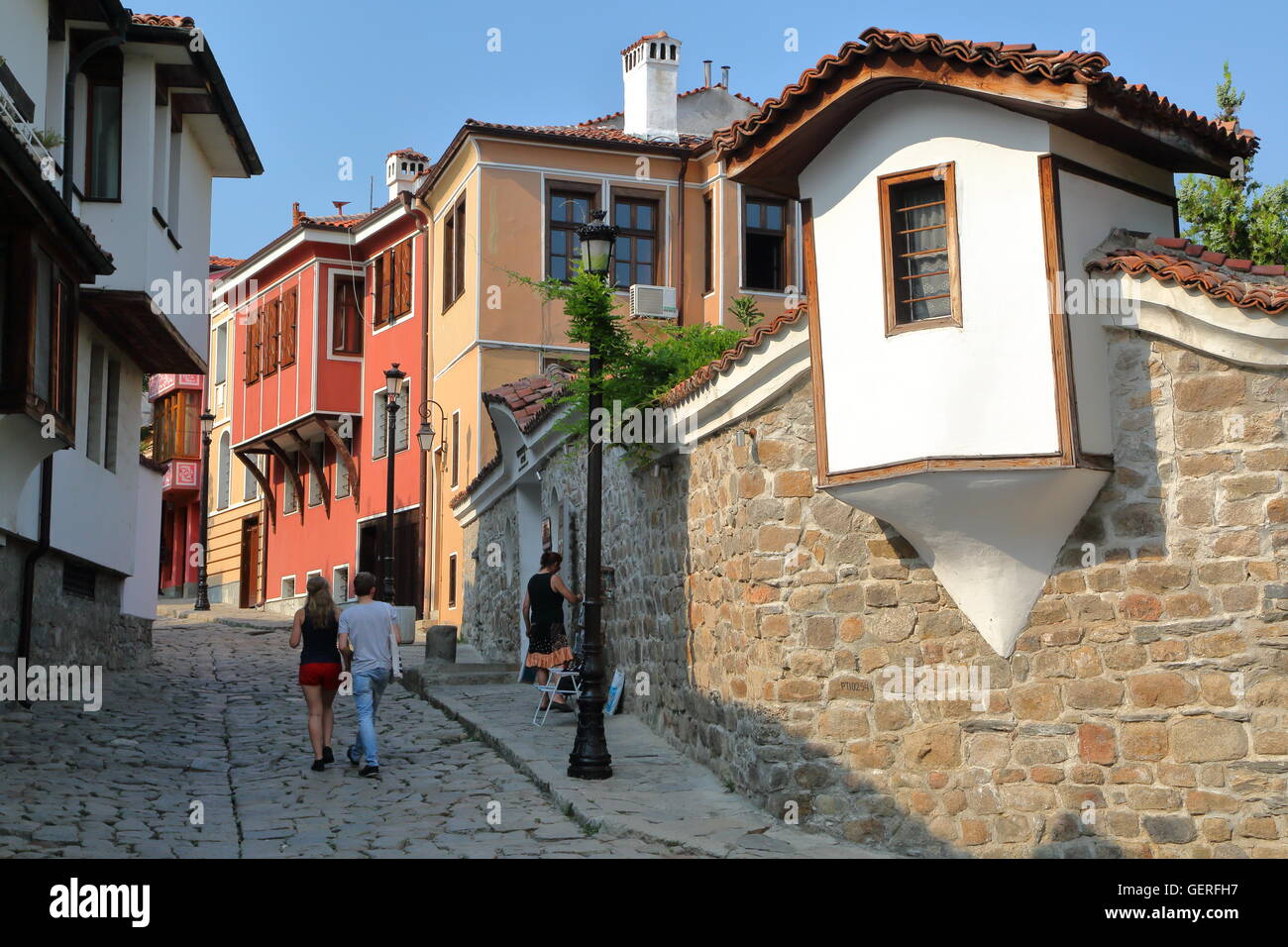 Gepflasterten Straßen und bunten traditionellen Häuser in der Altstadt von Plovdiv, Bulgarien Stockfoto