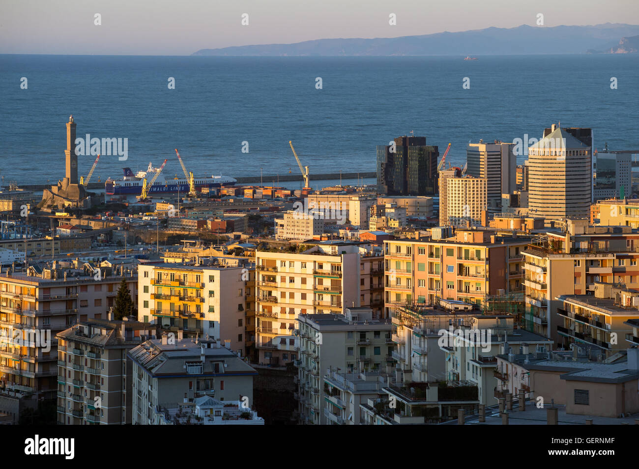 Genua, Italien, Blick über die Stadt an der ligurischen Küste Stockfoto