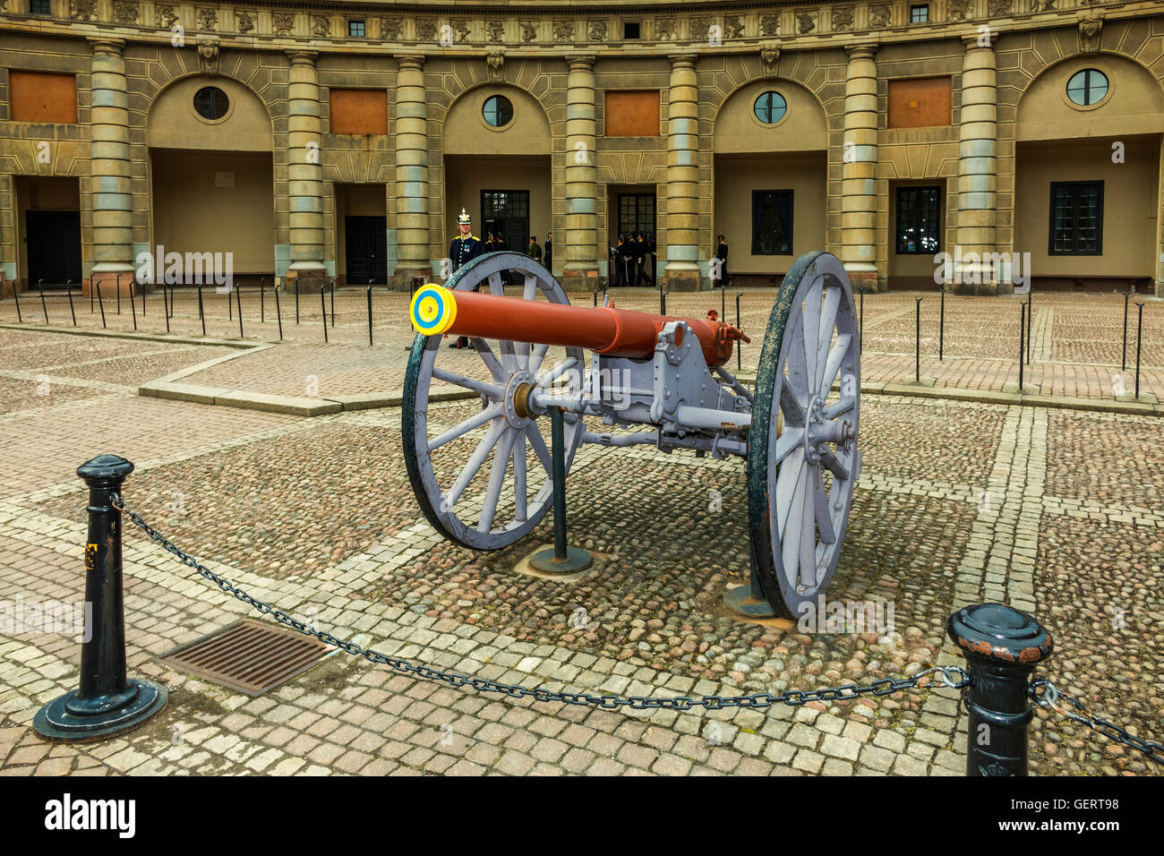 Kanone außerhalb des königlichen Palastes. Stockholm, Schweden Stockfoto