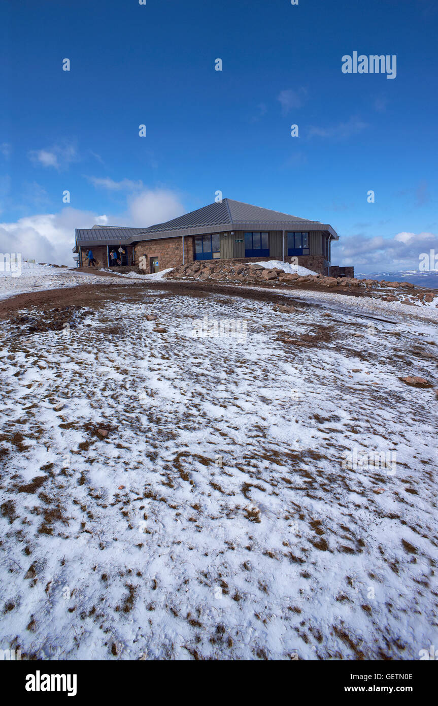 Ein Blick auf das Alpenschneehuhn Restaurant am Cairngorm Berg. Stockfoto