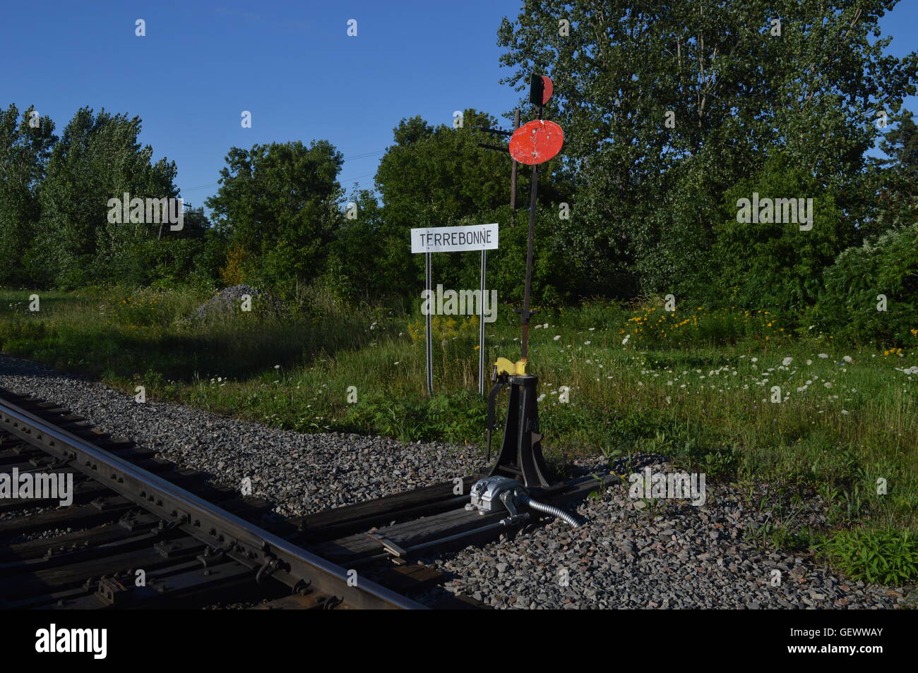 Sonnigen Tag auf der Bahn-Schienen Stockfoto