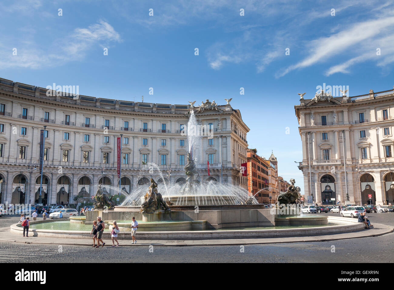 Die Piazza della Repubblica und Piazza Esedra und Brunnen in Rom. Stockfoto