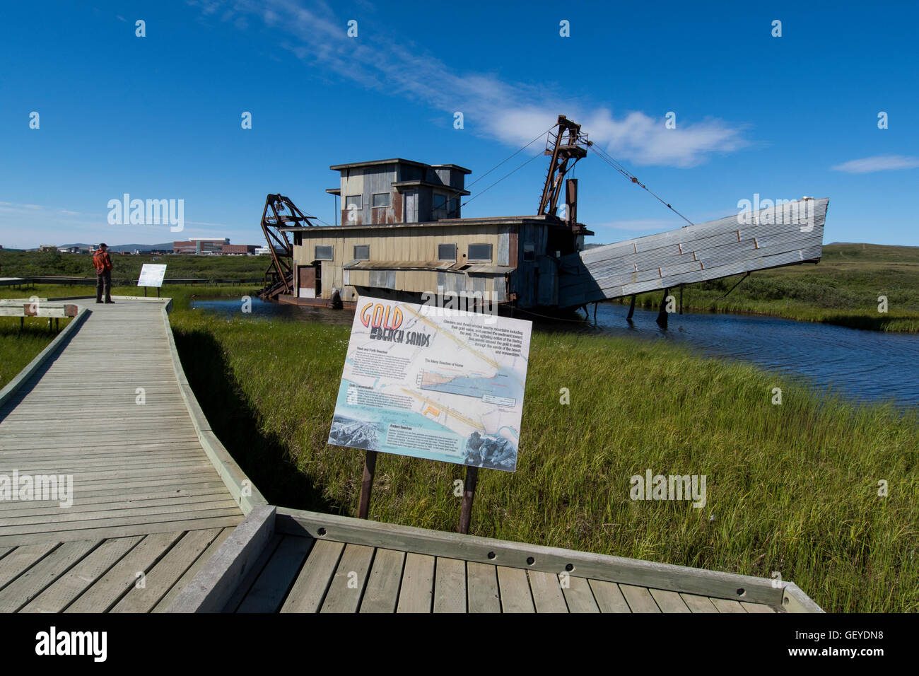 Nome in Alaska, SewardHalbinsel. Swanberg Dredge, Alaska Gold Company Dredge Nr. 5, kleiner als