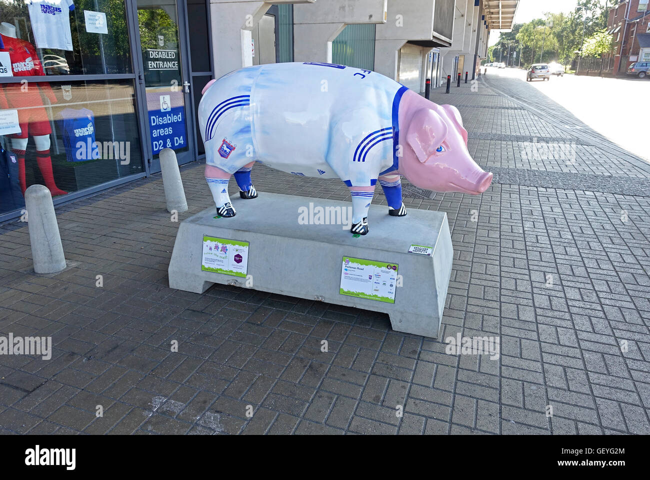 "Porkman Road" Schwein Skulptur, Teil des "Pigs Gone Wild" interaktive Kunst-Trail auf den Straßen von Ipswich, Suffolk Sommer 2016 Stockfoto