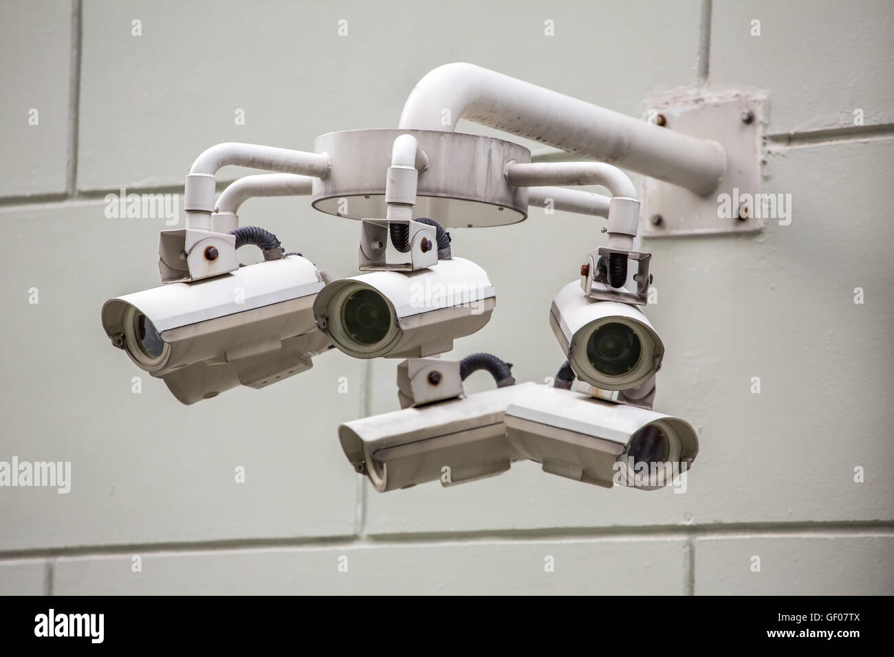 CCTV-Kameras an der Wand Stockfoto