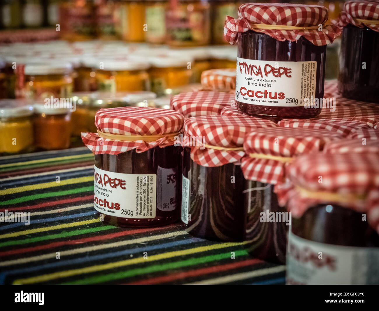 Traditionelles lokal produzierten Kanarische Kaktus Marmelade zum Verkauf  auf Bauernhof in Fuerteventura, Kanarische Inseln, Spanien Bild 13  Stockfotografie - Alamy