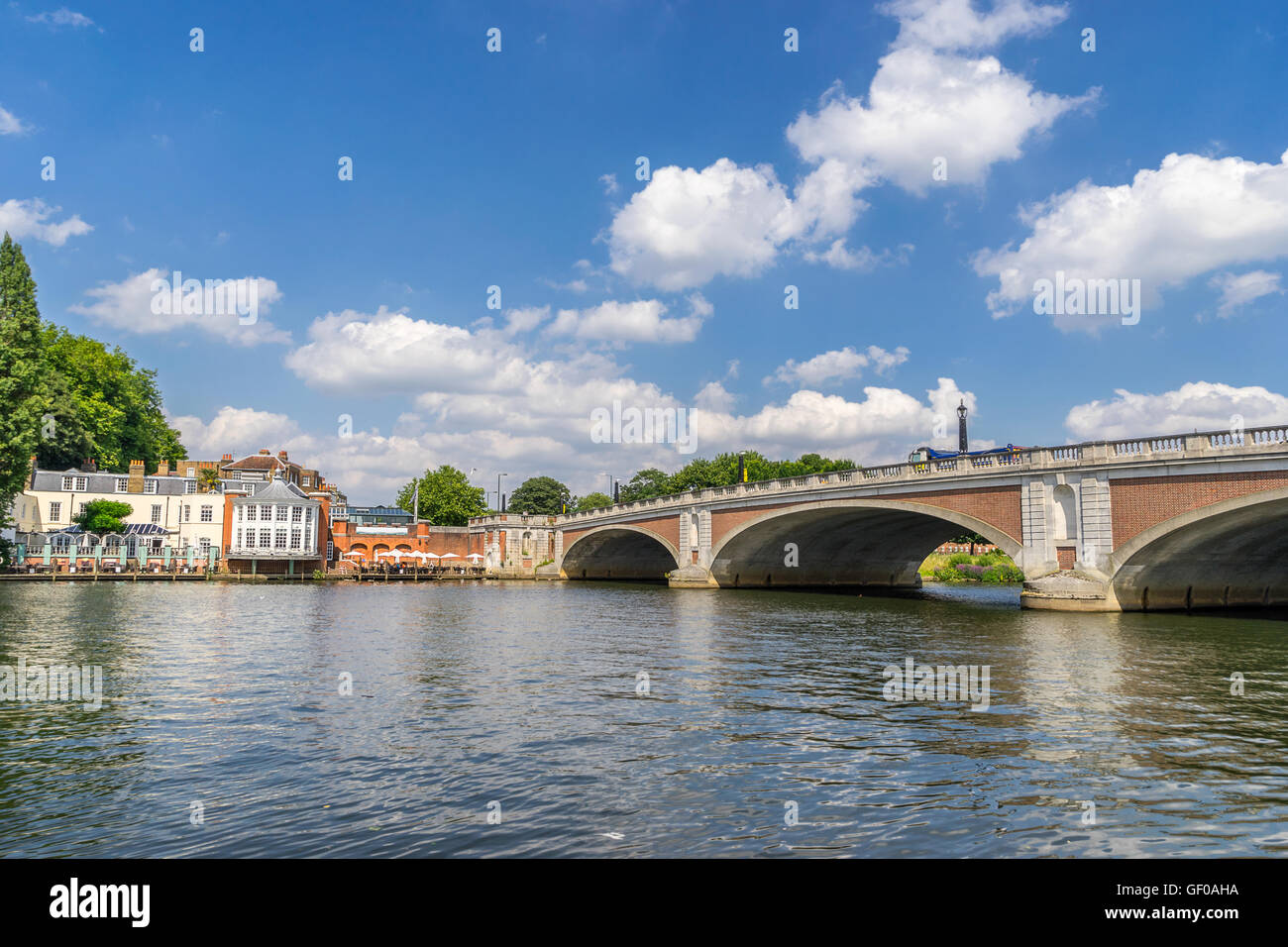 Kingston upon Thames auf der Themse im Westen von London Stockfoto