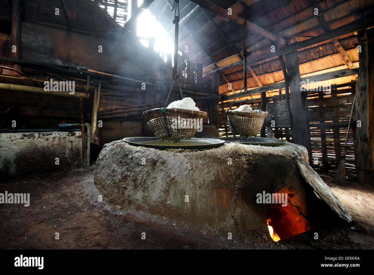 Steinsalz, traditionelle Salz machen Nan Provinz, Thailand Kochen Stockfoto