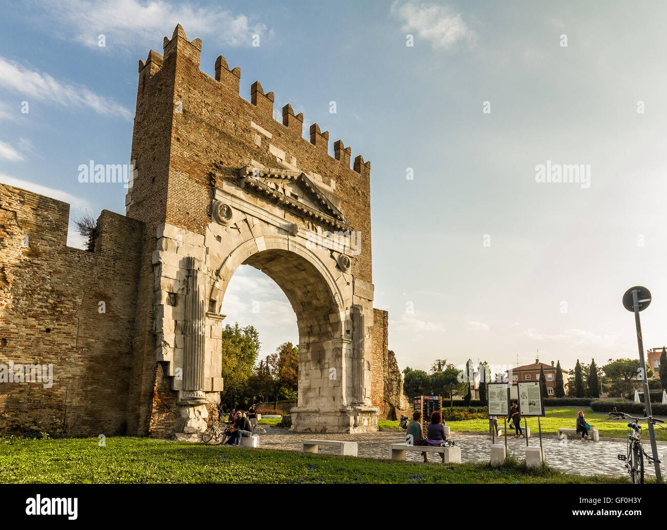 Rimini, Italien - 23. September 2012: Alte Arco D'Augusto (Bogen des Augustus). Das ist Norden Italiens älteste erhaltene triumph Stockfoto