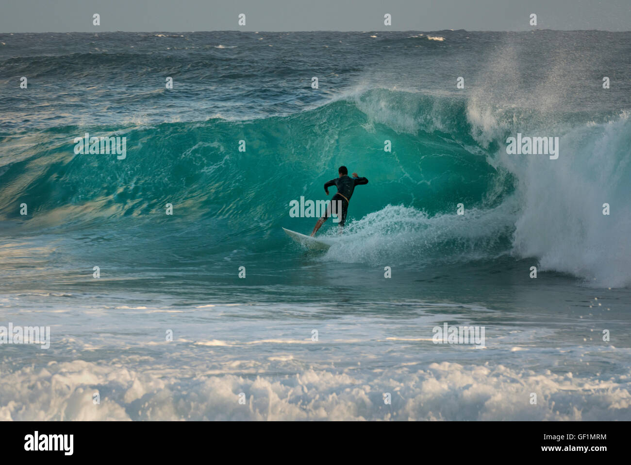Surfer am Shipwreck Beach. Kauai, Hawaii Stockfoto