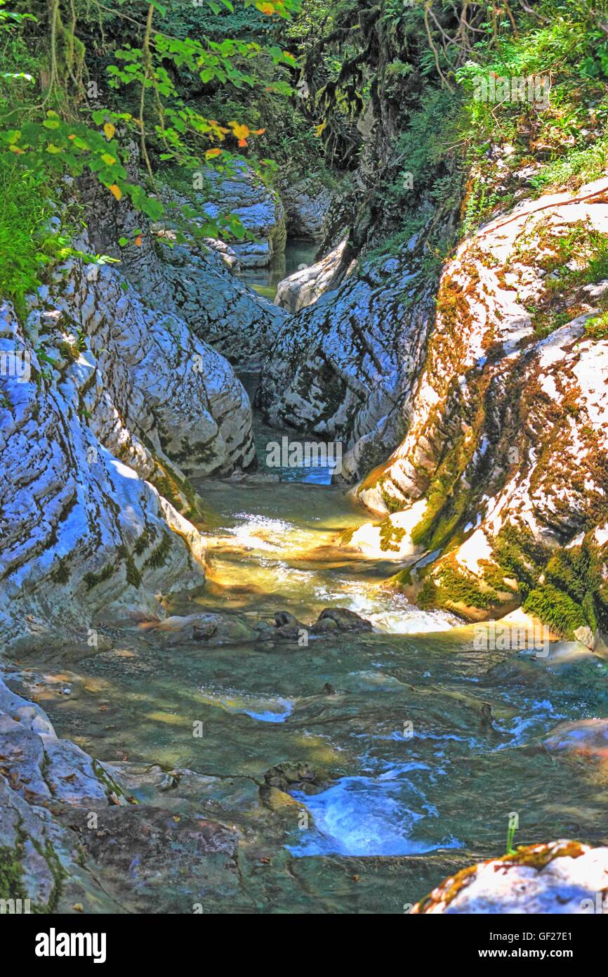 Kleinen Berg Canyon im Sommer Stockfoto