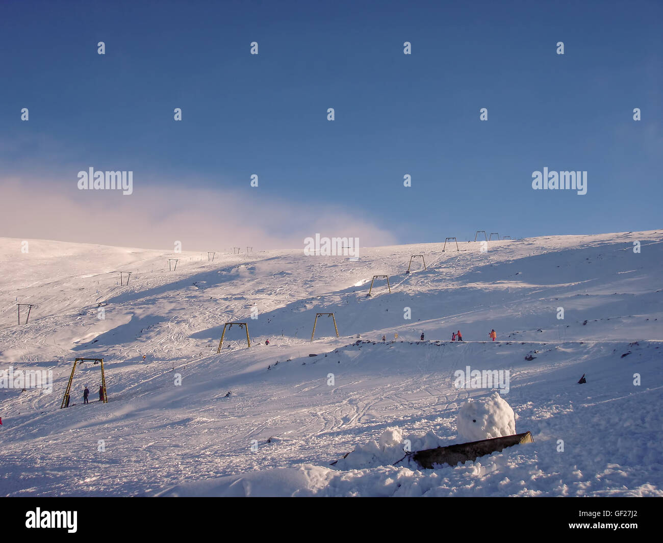 Panoramablick auf die Piste am Skiberg Resorts klein, Muntele Mic, Karansebesch, Rumänien Stockfoto