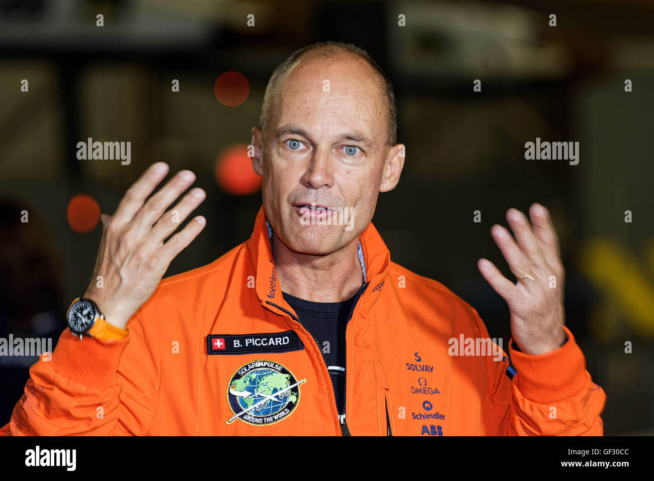 Bertrand Piccard der Schweiz bereitet sich auf seine betriebene