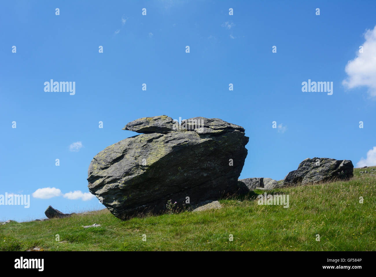 Bei Findlinge am Südhang des Ingleborough, die größte Sammlung von Findlinge in Großbritannien. Stockfoto