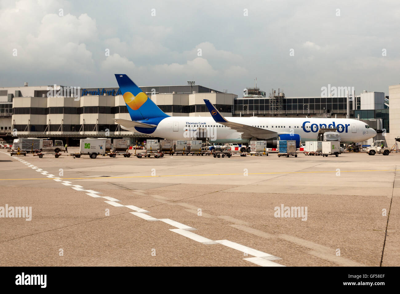 Condor Boeing 767 auf dem Frankfurter Flughafen Stockfoto