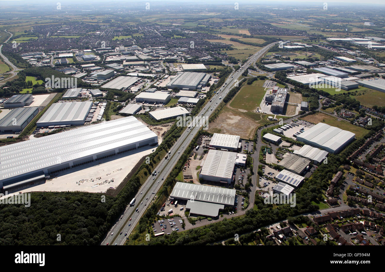 Luftaufnahme von Normanton Gewerbegebiete bei Ausfahrt 31 der Autobahn M62, Yorkshire, Großbritannien Stockfoto