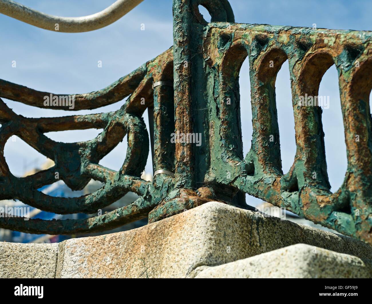 Rostige Geländer an der Hove Sussex UK Stockfoto