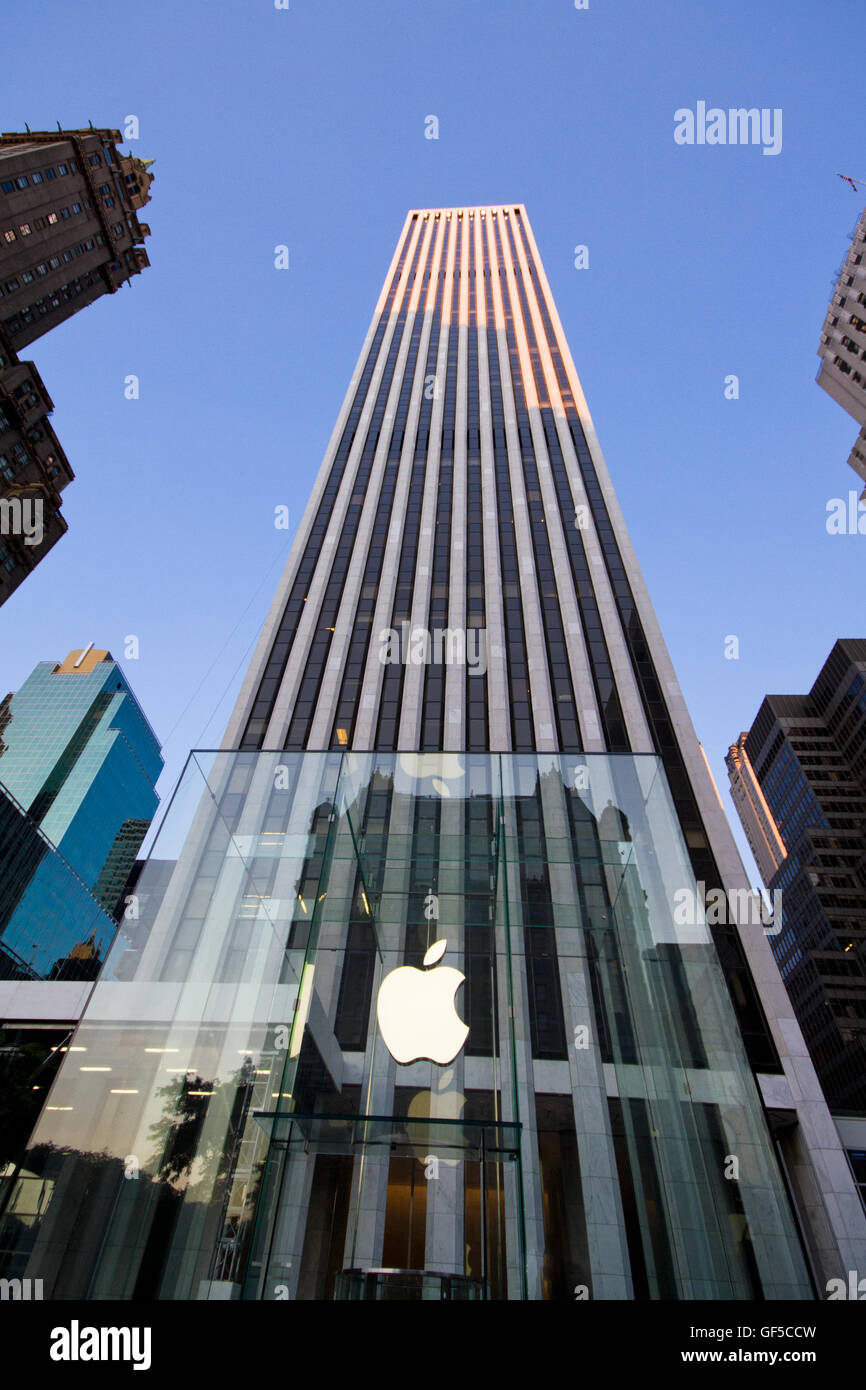 General Motors Building und Apple Store auf der Fifth Avenue, New York Stockfoto