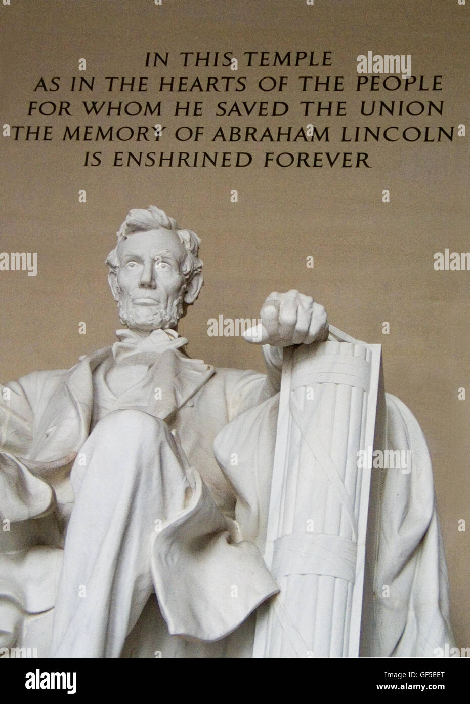 Die ernste Gesicht von Abraham Lincoln schaut von seinem Sitz in dem Lincoln Memorial in Washington DC, USA. Stockfoto