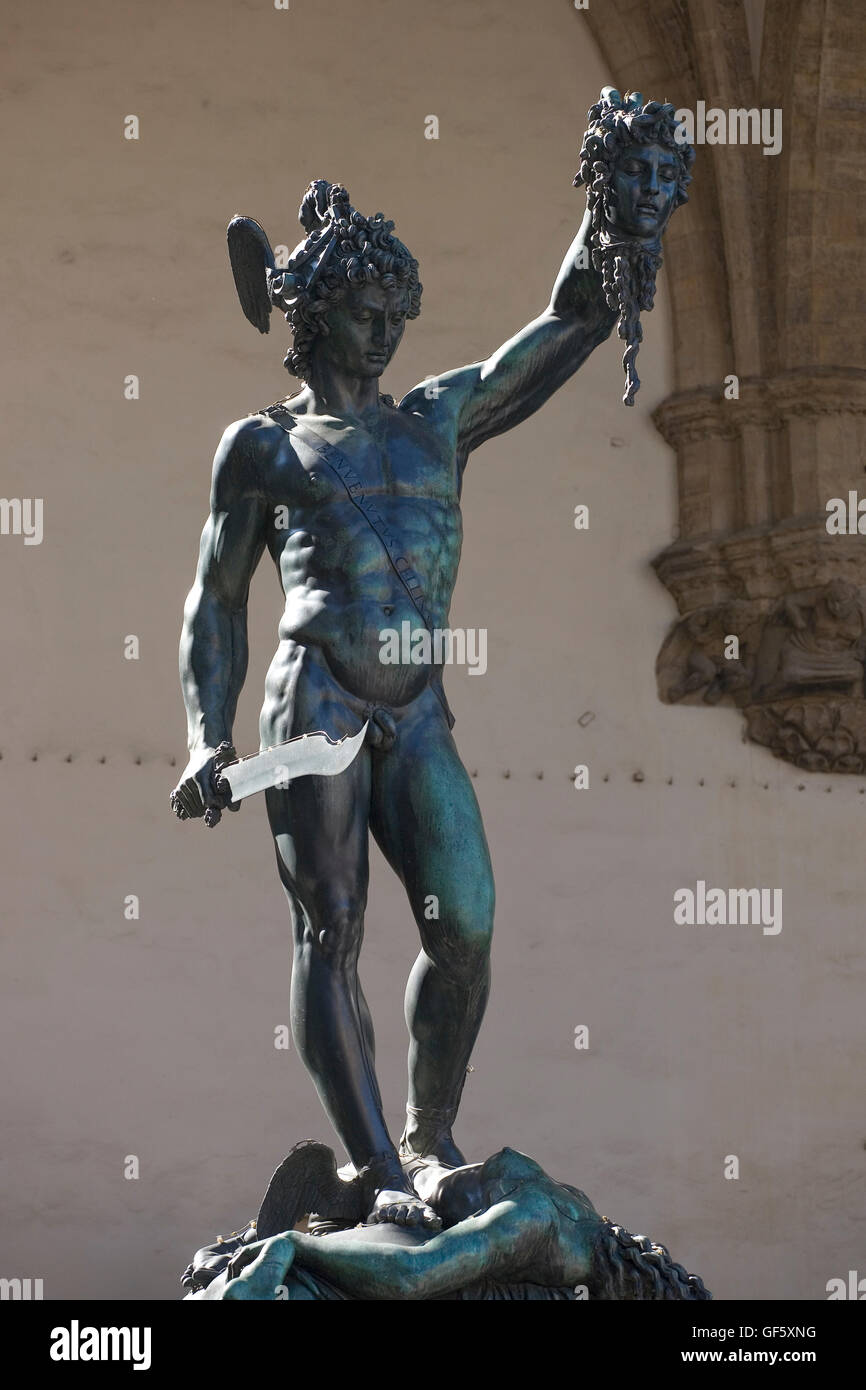 Perseus mit dem Kopf der Medusa: bronze-Skulptur von Benvenuto Cellini in der Loggia della Signoria, Florenz, Italien Stockfoto