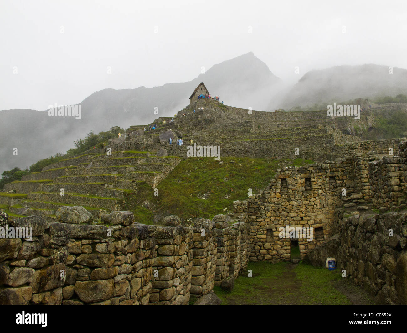 Ein Teil von Machu Picchu im Nebel Stockfoto