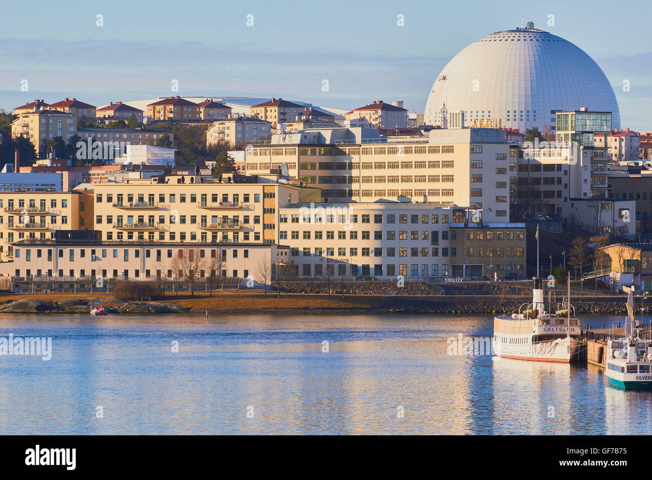 Hammarby Sjostad eco Nachbarschaft mit Ericsson Globe Arena in Stockholm Schweden Skandinavien Stockfoto