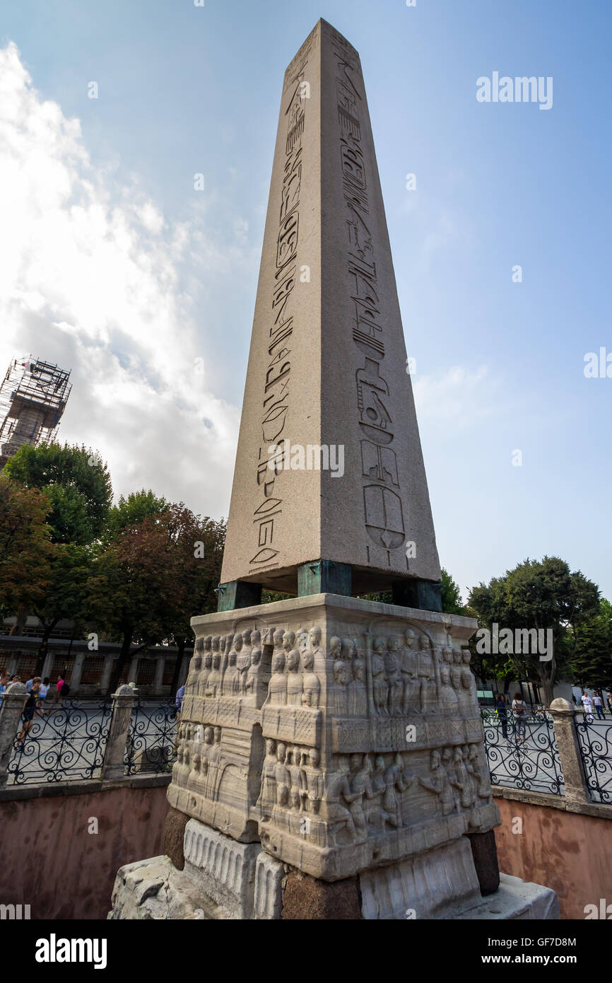 ISTANBUL - AUGUST 18: Sultanahmet-Platz am 18. August 2015 in Istanbul. Sultanahmet-Platz ist historischen Viertel von Istanbul nea Stockfoto