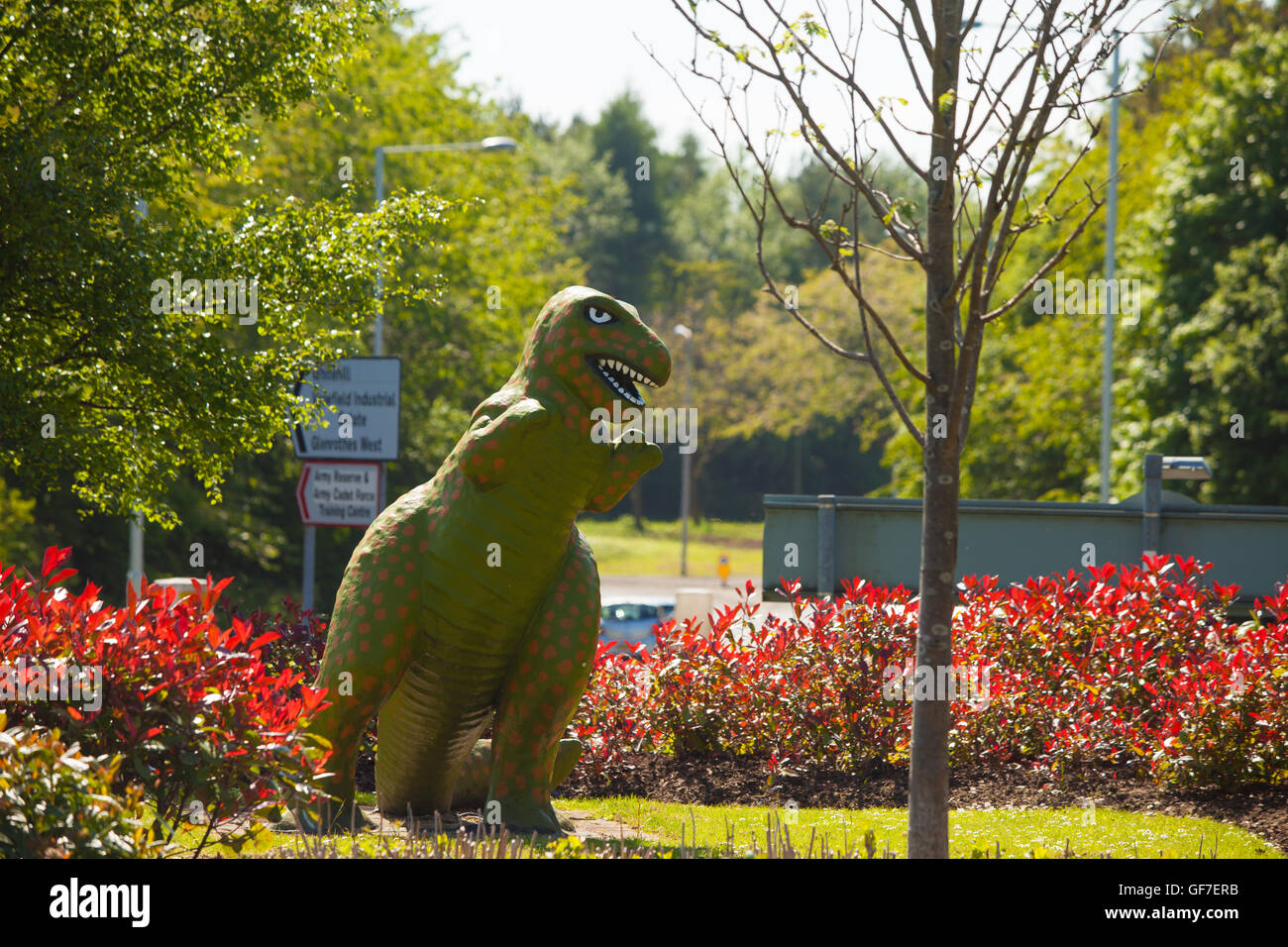 Kunststoff Dinosaurier am Caskieberran Kreisverkehr in Glenrothes Fife Schottland. Stockfoto