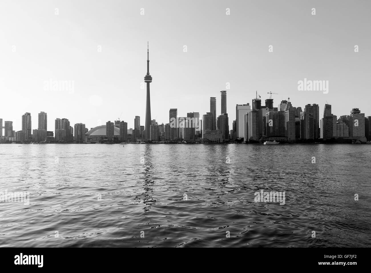 Toronto, Kanada - Juni 2016. Blick auf die Skyline von Toronto aus Inselmitte Stockfoto