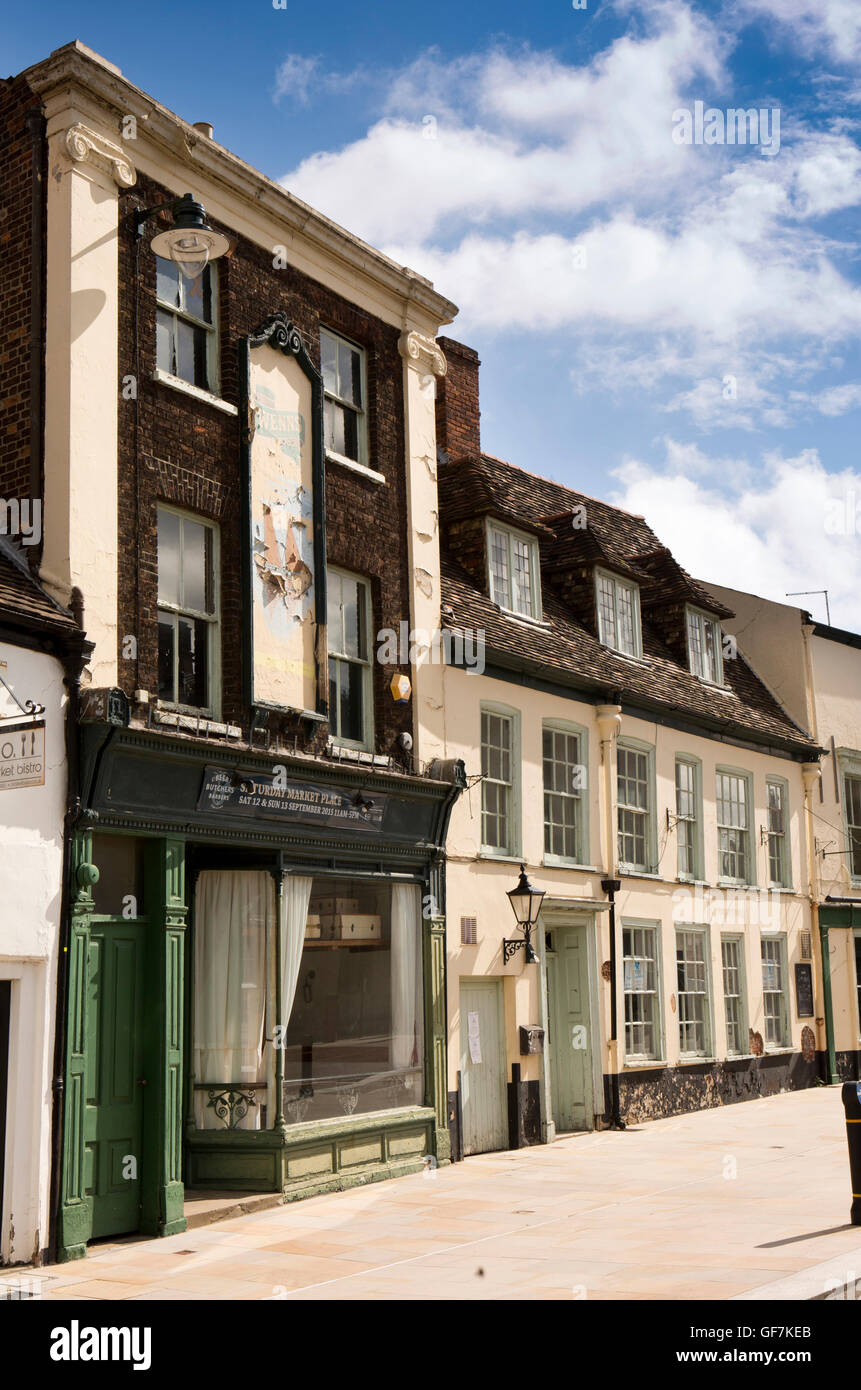 Großbritannien, England, Norfolk, King's Lynn, Samstag Marktplatz, alten Läden und Stadt-Zentrum-Gebäude Stockfoto