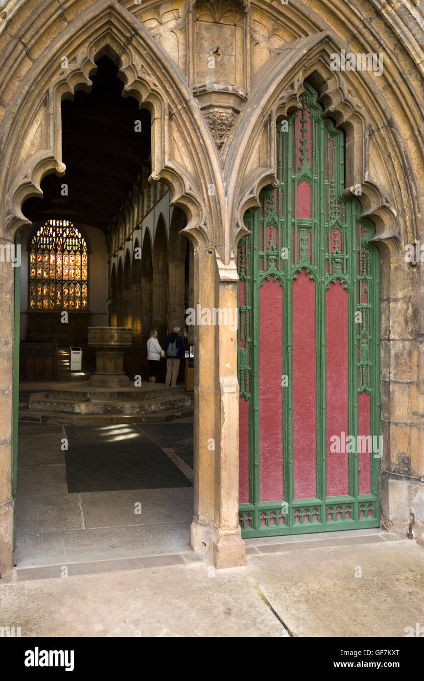 King's Lynn, St.-Nikolaus Kapelle, Norfolk, England, UK restauriert West Tür Stockfoto