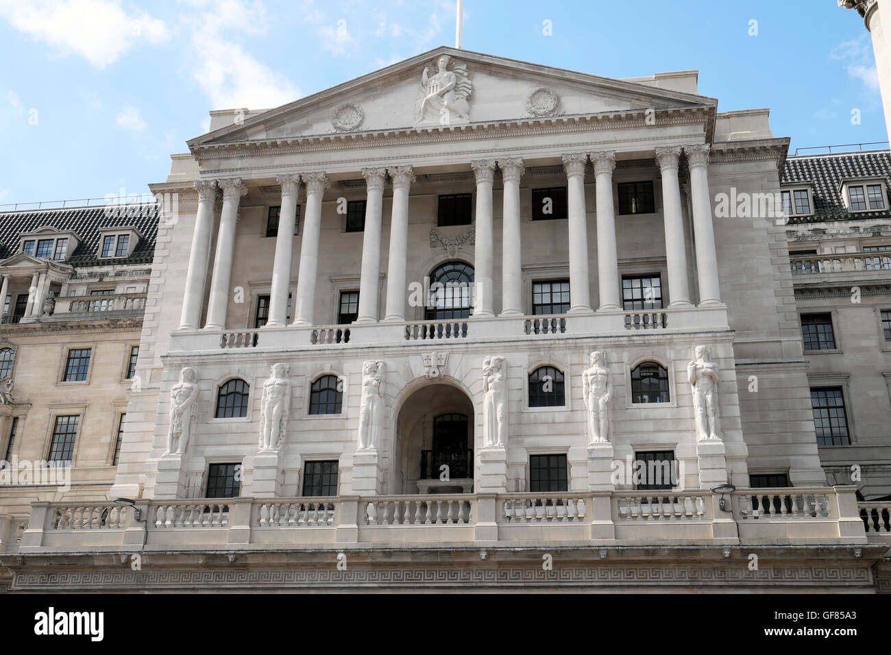 Bank von England Gebäude Außenfassade, Figuren und alte Dame von Threadneedle Street in der City von London UK KATHY DEWITT Stockfoto