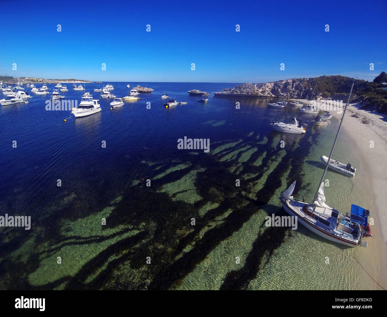 Boote vor Anker in Geordie Bay, Rottnest Island, Western Australia Stockfoto