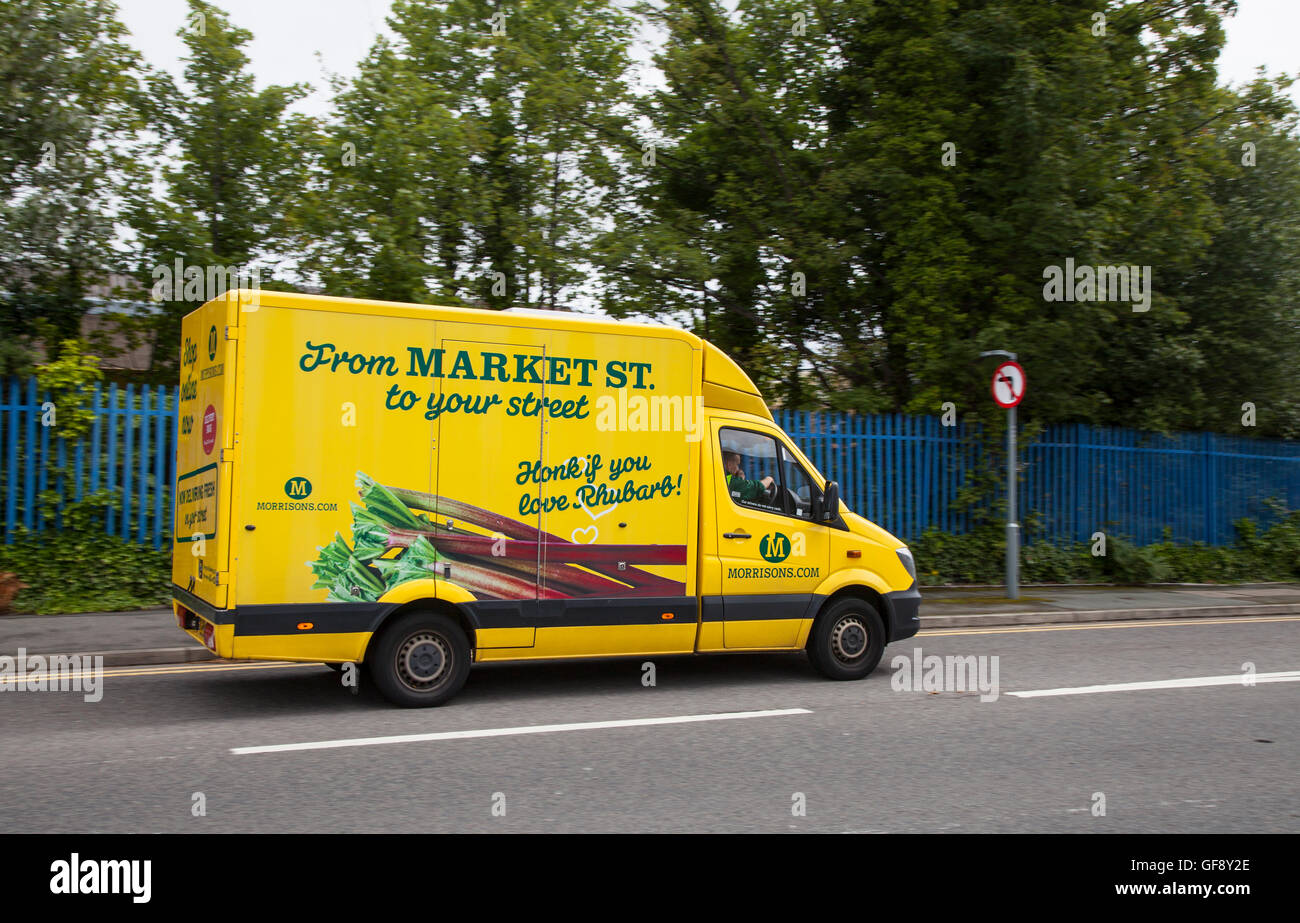 Morrisons Supermarkt Shop Lieferfahrzeuge, Chorley, Lancashire, UK Stockfoto