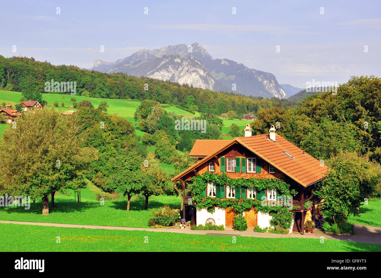 Swiss Chalet in Berner Alpen Stockfoto