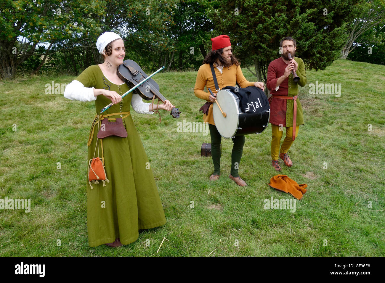 Mittelalterliche Musik Trio Band führt im freien Stockfoto