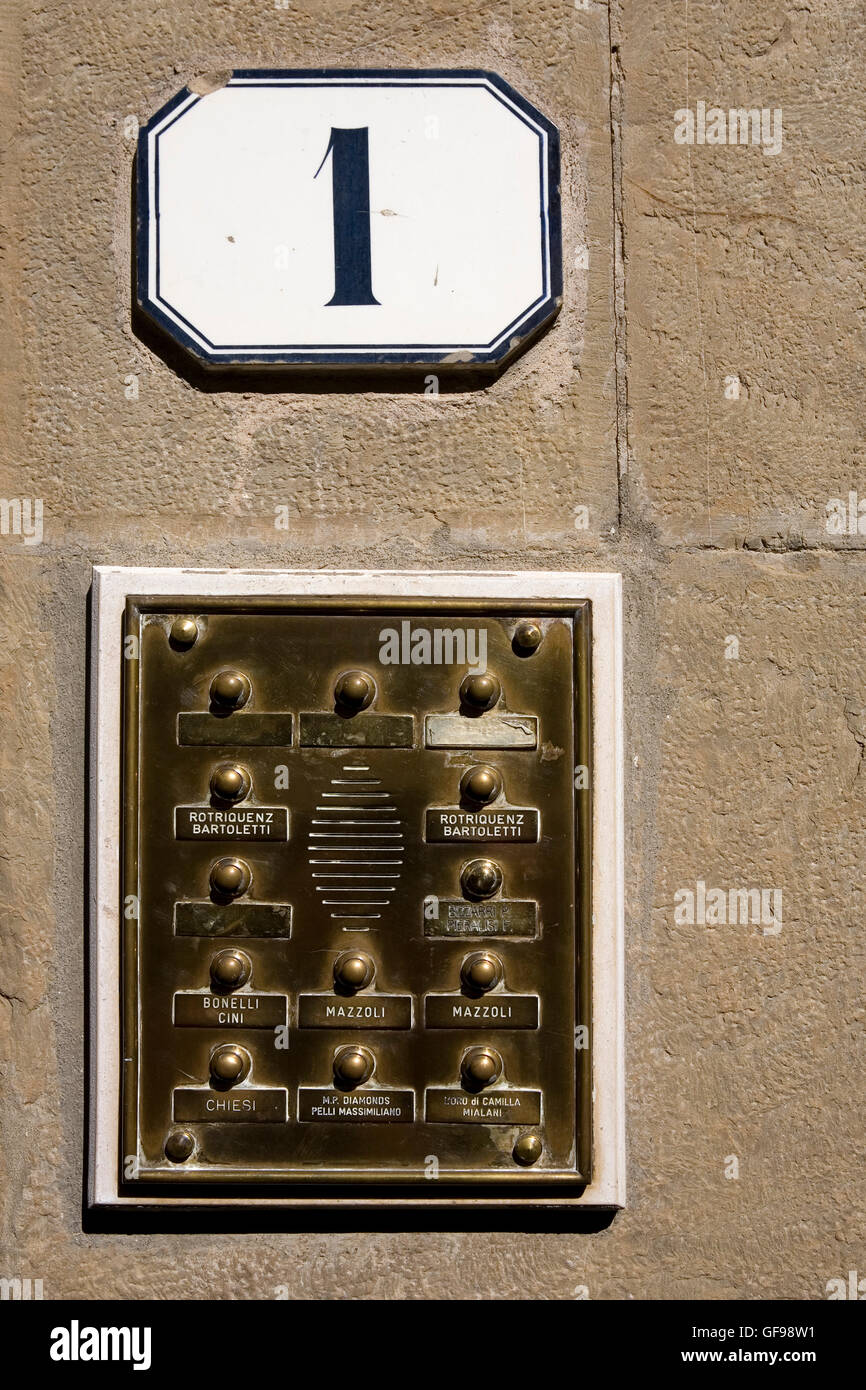 Nummer eins: Messing bell Pad, Piazza di Santa Felicita, Florenz, Toskana, Italien Stockfoto