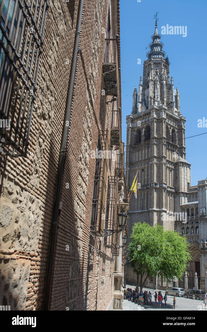 Glockenturm der Kathedrale von Santa Maria di Toledo Primas Stockfoto