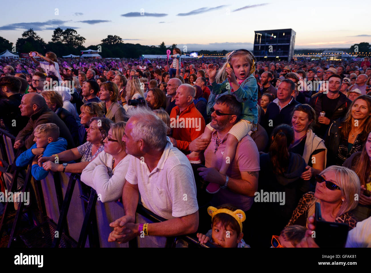 Carfest Nord, Bolesworth, Cheshire, UK. 29. Juli 2016. Die Veranstaltung ist die Idee von Chris Evans und Funktionen 3 Tage von Autos, Musik und Unterhaltung mit einem Gewinn an die Stiftung Kinder in Not gespendet. Andrew Paterson/Alamy Live-Nachrichten Stockfoto