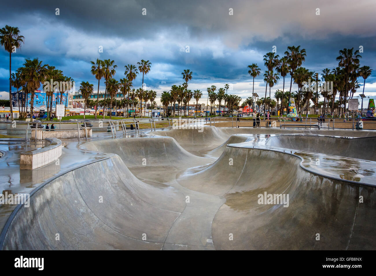 Die Venedig-Skate Park bei Sonnenuntergang in Venice Beach, Los Angeles, Kalifornien. Stockfoto