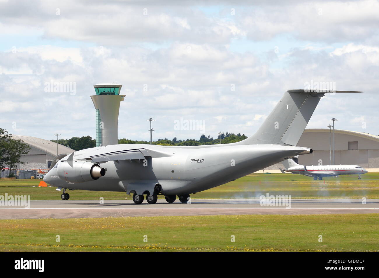 Antonow AN-178 auf der Farnborough International Airshow 2016 Stockfoto